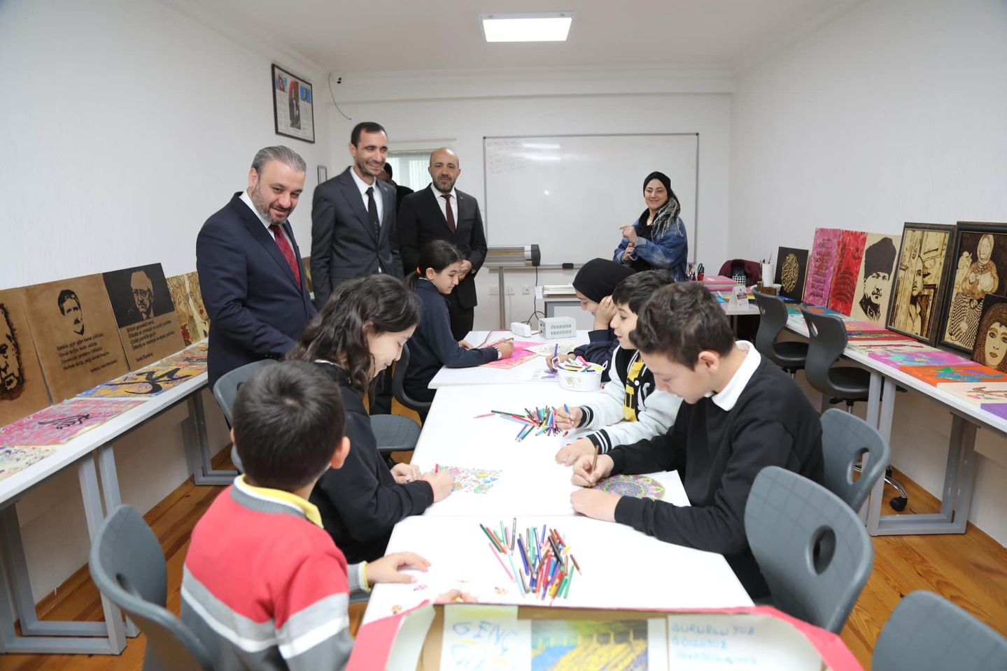 Keçiören Belediye Başkan adayı Zafer Çoktan, Keçiören İlim, Kültür ve Gençlik Derneği'ni ziyaret etti