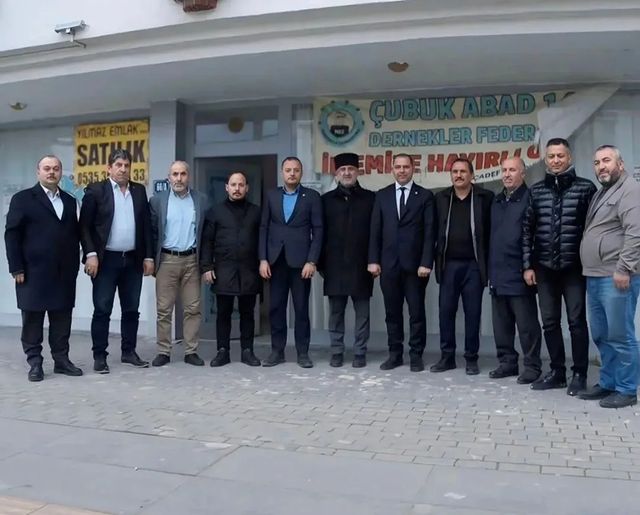 İYİ Parti heyeti, Çubuk'taki sivil toplum kuruluşunu ziyaret etti.