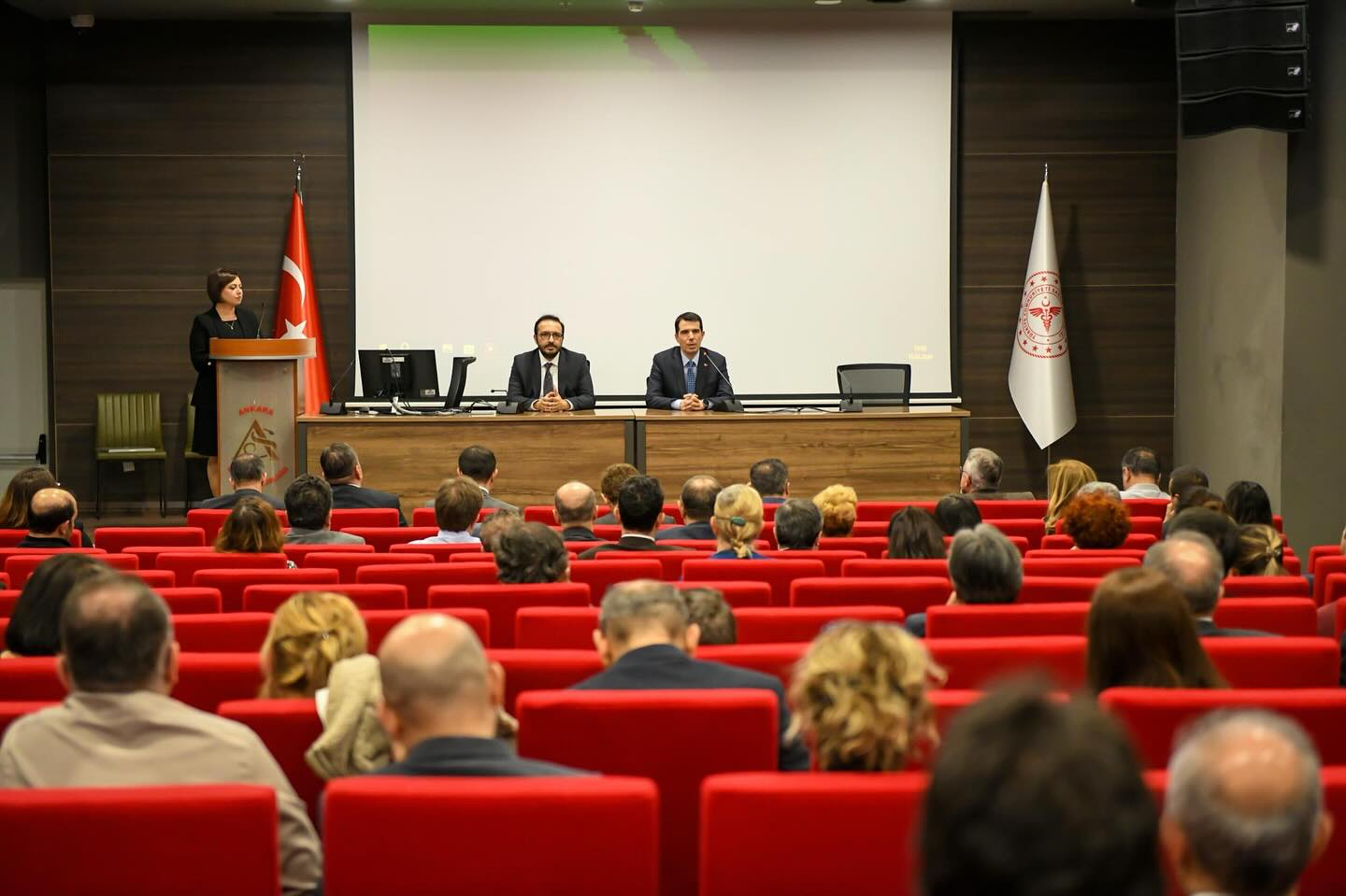 Ankara'da Acil Sağlık Hizmetlerinin Koordinasyonunu Artırmaya Yönelik Toplantı Düzenlendi