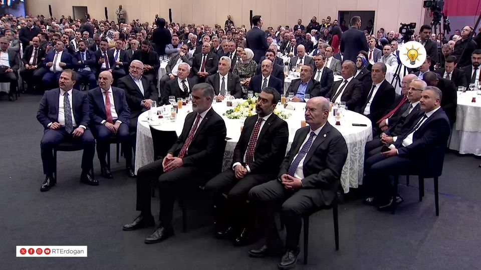 Cumhurbaşkanı, Ankara'daki esnafları ziyaret etti ve esnafın beklentilerini dinledi