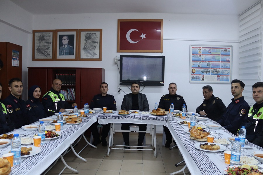 Kaymakam Mehmet TUNÇ, Ramazan ayında vatandaşlarla iftar sofrasında buluştu.