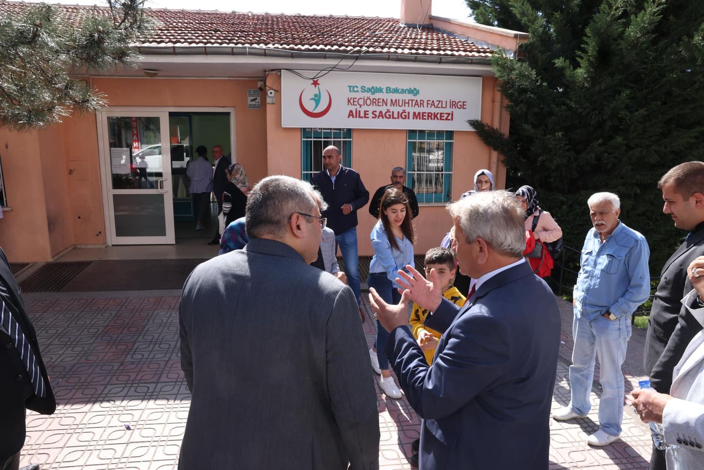 CHP Adayı Dr. Mesut Özarslan, Keçiören'de halkın sorunlarına kulak vermeye devam ediyor