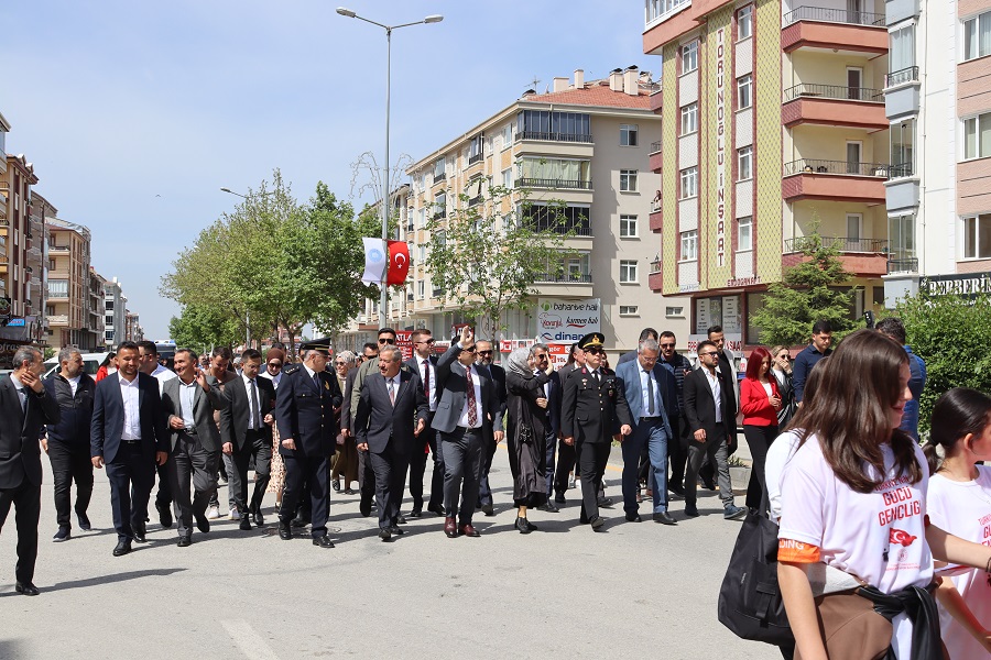 Kaymakamımız Mehmet TUNÇ Gençlik Yürüyüşüne Katıldı