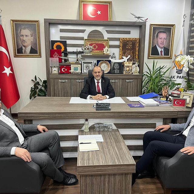 AK Parti Yenimahalle İlçe Başkanlığı Haftalık Toplantı Gerçekleştirdi