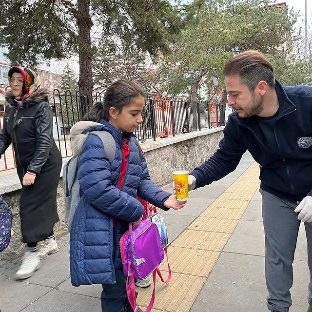 Kızılcahamam Belediyesi, Hemşehrilerine Geleneksel Çorba İkramında Bulundu