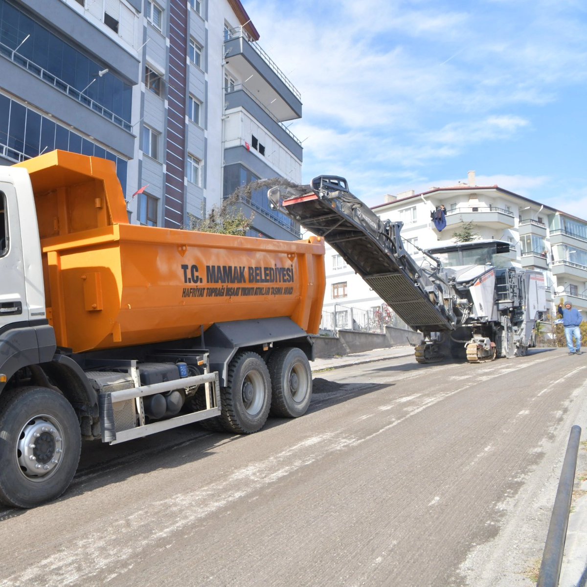 Mamak Belediyesi Yolları Konforlu ve Güvenli Hale Getiriyor