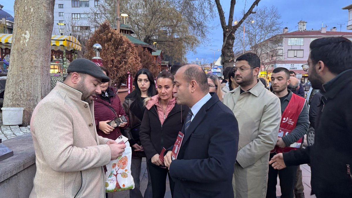 CHP Genel Başkan Yardımcısı Özgür Karabat, Keçiören'de Vatandaşlarla Bir Araya Geldi