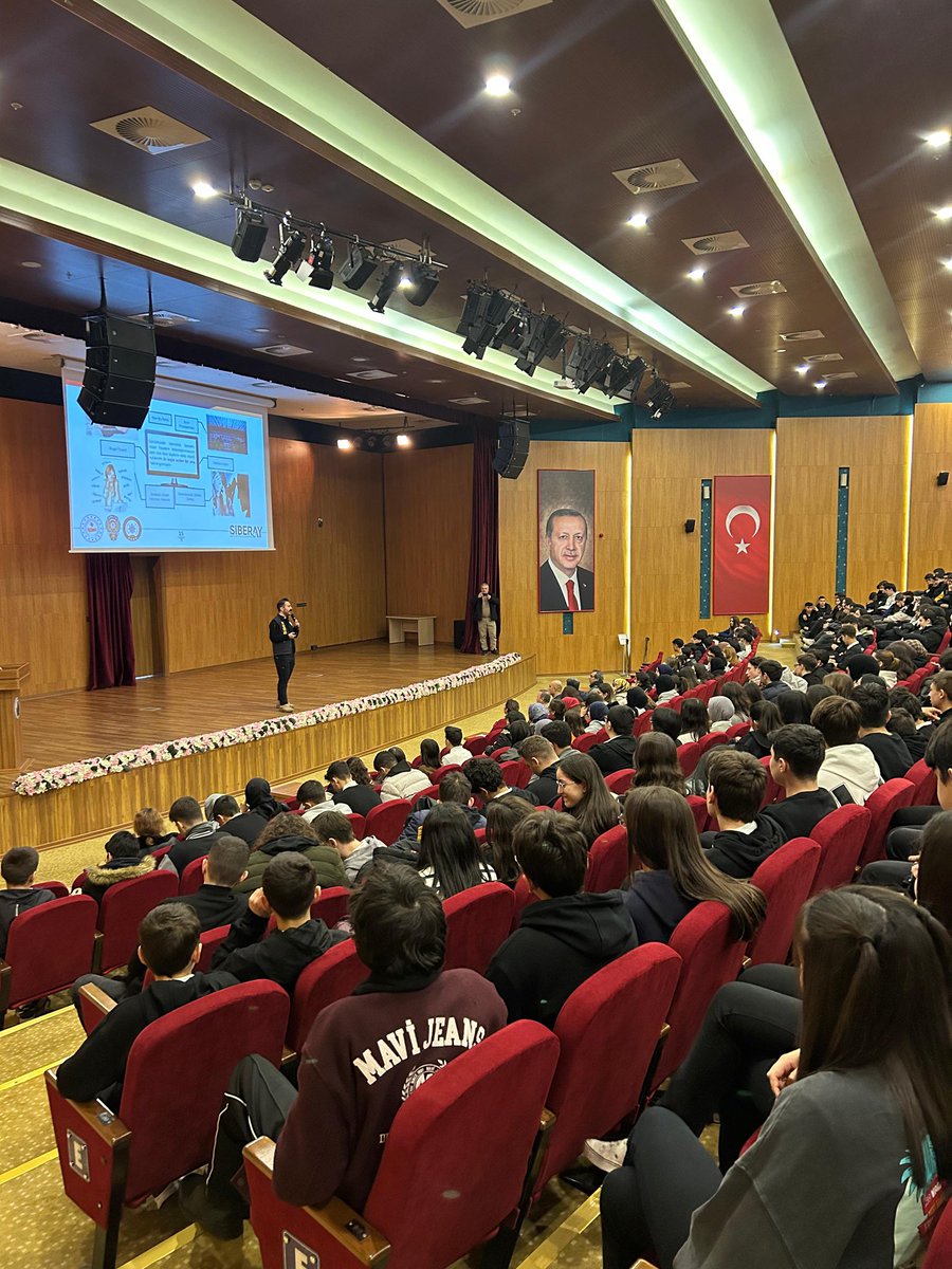 Altındağ’da Piri Reis Anadolu Lisesi Öğrencilerine Siber Suçlarla Mücadele Konferansı Düzenlendi