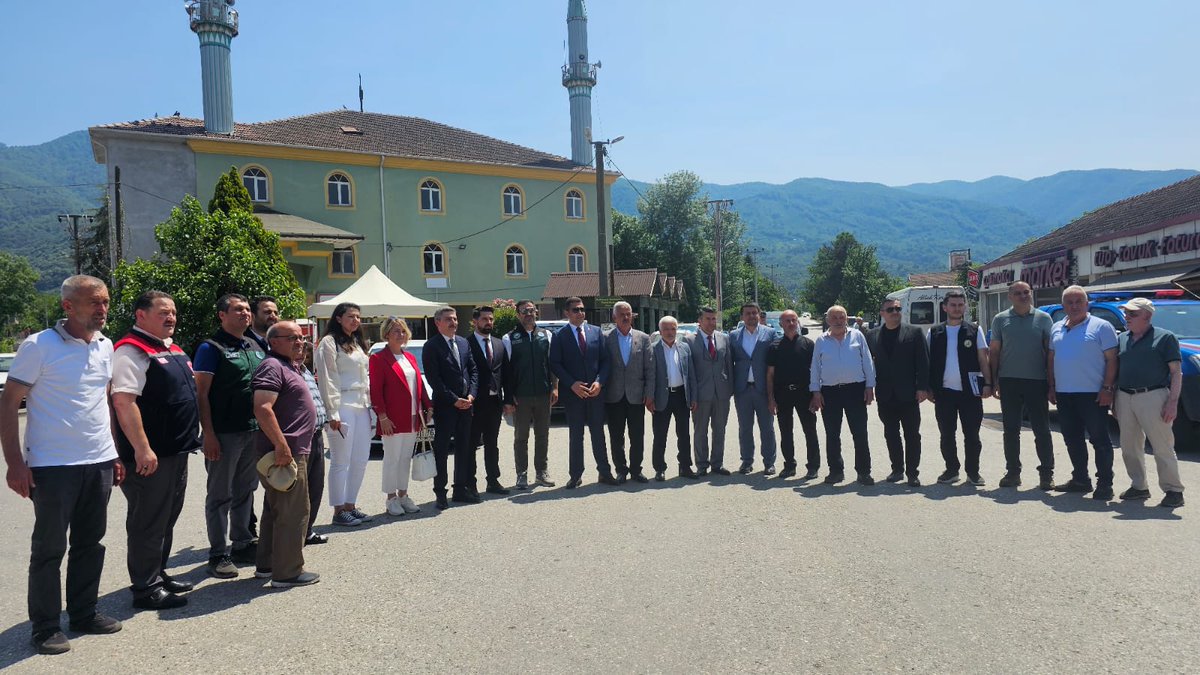 Düzce Valisi Aslan, Çınarlı Köyünü Ziyaret Etti